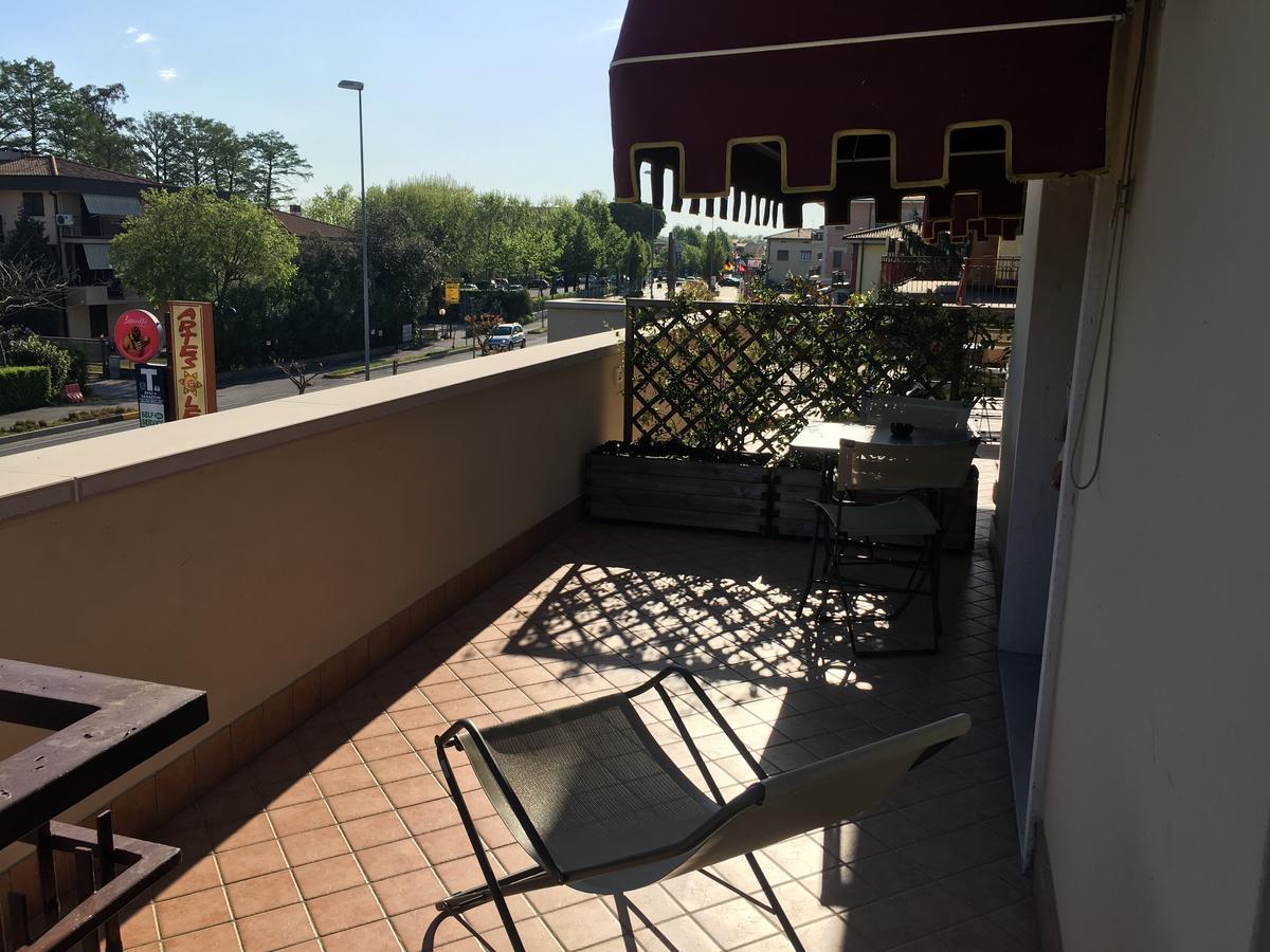 Hotel Margherita Meuble 西尔米奥奈 外观 照片